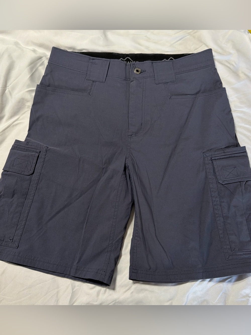 Eddie Bauer Cargo Shorts Men’s 32 Media Pocket Stretch Lightweight Outdoors Gray